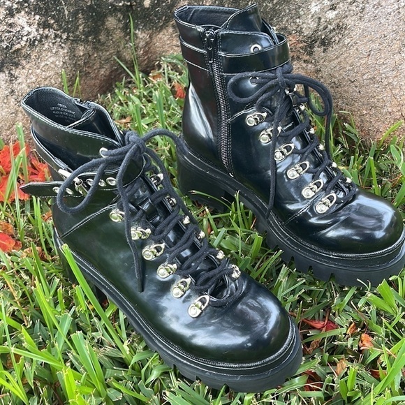 Jeffrey Campbell 🎈sale🎈black boots. Very good condition - Picture 2 of 10
